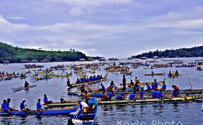 Perahu hias