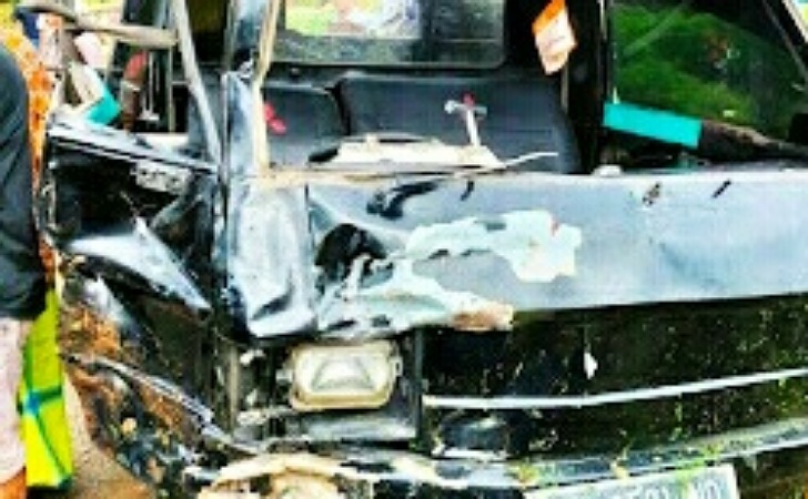 Kecelakaan L 300 VS Honda Beat Tiga Korban Tewas Merupakan Satu Keluarga.