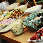 Cara Menata Meja Makan Untuk Acara Jamuan Resmi Panduan Lengkap Untuk Kesan Tak Terlupakan